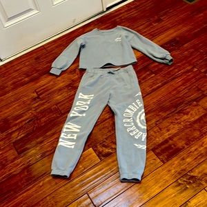 Abercrombie Kids Sweatpants & Sweatshirt sz 9-10 Preowned